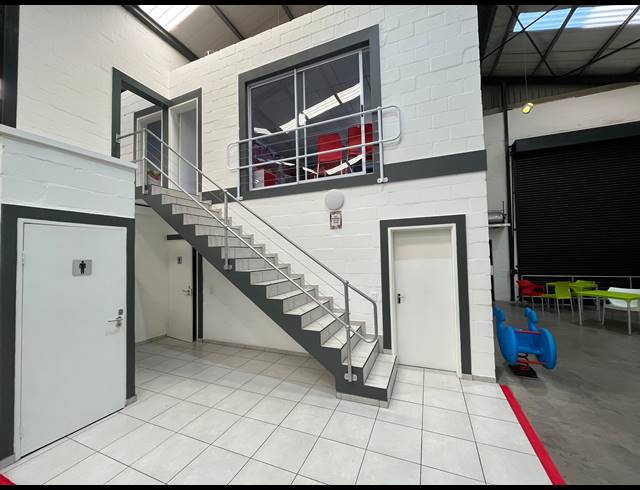 420M² WAREHOUSE TO LET IN RIVERGATE
